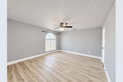 5709 Parkwood Trail, Haltom City, TX 76137 - Photo 23
