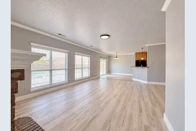 5709 Parkwood Trail, Haltom City, TX 76137 - Photo 11