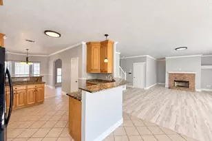 5709 Parkwood Trail, Haltom City, TX 76137 - Photo 9
