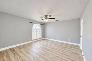 5709 Parkwood Trail, Haltom City, TX 76137 - Photo 23