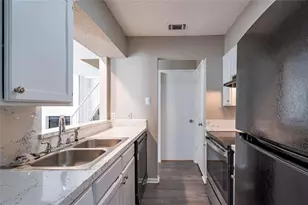 808 Treadwell Ct, Hurst, TX 76053 - Photo 9