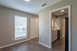 808 Treadwell Ct, Hurst, TX 76053 - Photo 7