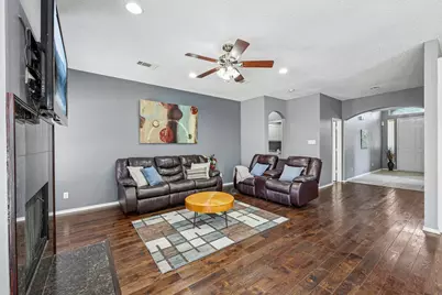 1910 Bentwood Court, Grapevine, TX 76051 - Photo 7