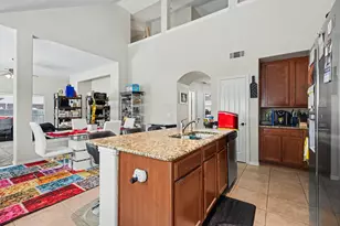 200 Lorient Dr, Mansfield, TX 76063 - Photo 7