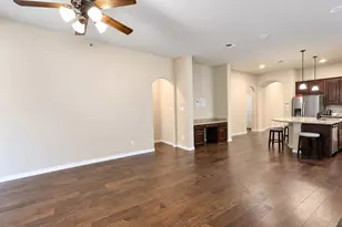 2643 Harlow Ln, Grand Prairie, TX 75052 - Photo 9