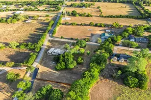 360 Rockett Ln, Pecan Hill, TX 75154 - Photo 37