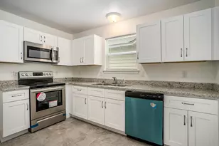 405 Whitney Ct, Rio Vista, TX 76093 - Photo 9