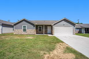 405 Whitney Ct, Rio Vista, TX 76093 - Photo 1