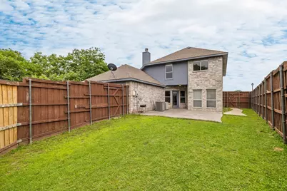 3152 Delaford Drive, Carrollton, TX 75007 - Photo 3