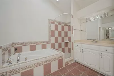 1404 Chesterfield Drive, Carrollton, TX 75007 - Photo 33