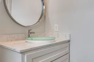 4010 Gilbert Ave, Dallas, TX 75219 - Photo 9
