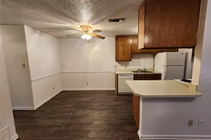 617 Race St, Crowley, TX 76036 - Photo 5
