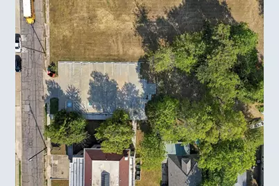 339 W Kaufman Street, Paris, TX 75460 - Photo 9
