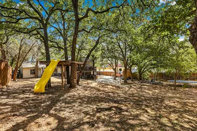 1003 Hopkins Drive, Denton, TX 76205 - Photo 25