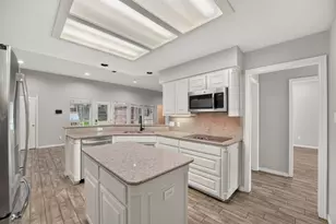 1005 St Andrews Dr, Mansfield, TX 76063 - Photo 11