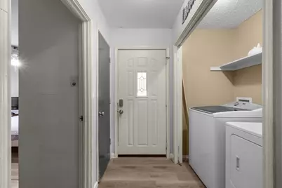 5511 Creek Valley Drive, Arlington, TX 76018 - Photo 19
