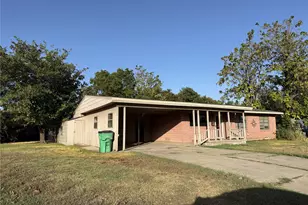 1603 Cherry St, Gainesville, TX 76240 - Photo 3