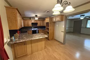 1603 Cherry St, Gainesville, TX 76240 - Photo 7