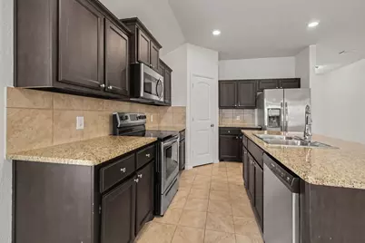 809 Rutherford Drive, Crowley, TX 76036 - Photo 7