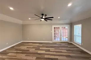 2103 Bay Club Dr, Arlington, TX 76013 - Photo 13