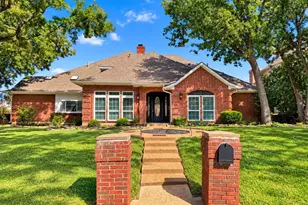 2103 Bay Club Dr, Arlington, TX 76013 - Photo 1