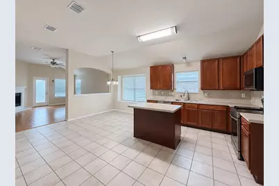 625 Soledad, Arlington, TX 76002 - Photo 3