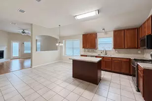 625 Soledad, Arlington, TX 76002 - Photo 3
