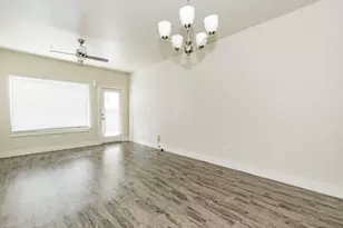 3221 Elihu St, Dallas, TX 75210 - Photo 3
