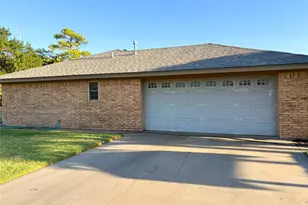 2802 Wood St, Vernon, TX 76384 - Photo 5