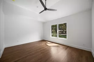 3847 Shady Hill Dr, Dallas, TX 75229 - Photo 29