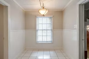 406 Bellevue Dr, Cleburne, TX 76033 - Photo 11