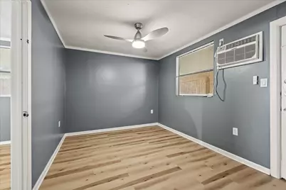 1509 W Morphy Street #B, Fort Worth, TX 76104 - Photo 9