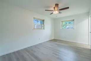 1105 Belle St, Bedford, TX 76022 - Photo 17