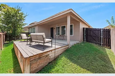 1429 Tall Pine Way, Fort Worth, TX 76112 - Photo 17