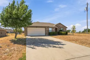 1711 Chenoweth St, Decatur, TX 76234 - Photo 3