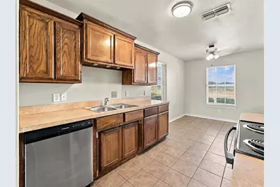 1711 Chenoweth Street, Decatur, TX 76234 - Photo 9