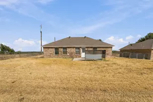 1711 Chenoweth St, Decatur, TX 76234 - Photo 35