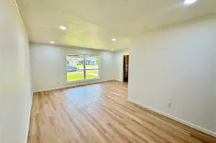 6200 Wrigley Way, Fort Worth, TX 76133 - Photo 5