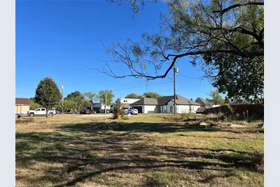 5601 Belaire Circle, Granbury, TX 76048 - Photo 5