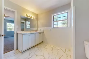 1105 S Ridgeway Dr, Cleburne, TX 76033 - Photo 13