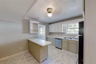 1105 S Ridgeway Dr, Cleburne, TX 76033 - Photo 7
