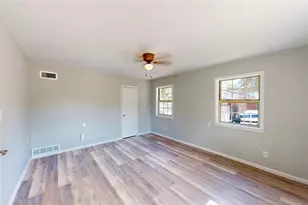 1105 S Ridgeway Dr, Cleburne, TX 76033 - Photo 17