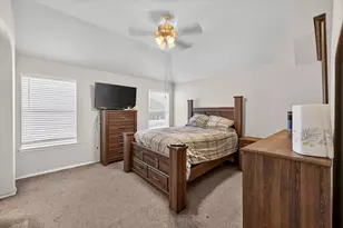 412 Roundrock Ln, Fort Worth, TX 76140 - Photo 25