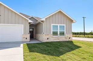 335 Mercy St, Greenville, TX 75401 - Photo 1