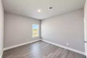 335 Mercy St, Greenville, TX 75401 - Photo 5
