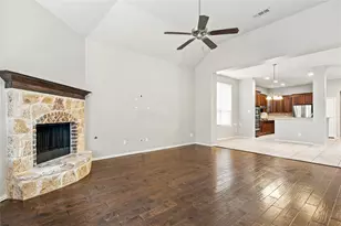 1136 Crest Meadow Dr, Fort Worth, TX 76052 - Photo 11