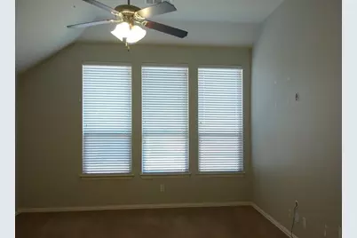 1136 Crest Meadow Drive, Fort Worth, TX 76052 - Photo 5