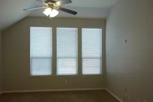 1136 Crest Meadow Dr, Fort Worth, TX 76052 - Photo 5