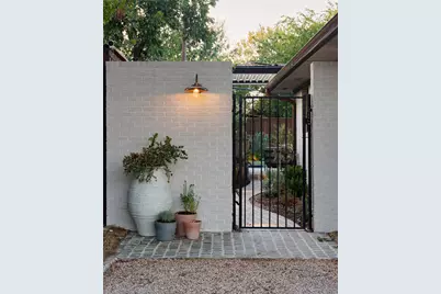 6861 E Mockingbird Lane, Dallas, TX 75214 - Photo 3