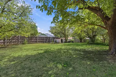 200 Quail Creek Drive, Crowley, TX 76036 - Photo 11